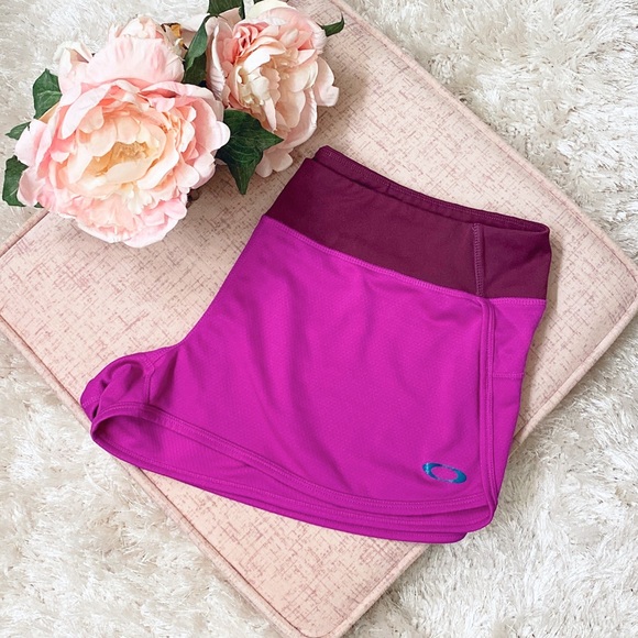 Oakley Pants - Oakley Shorts